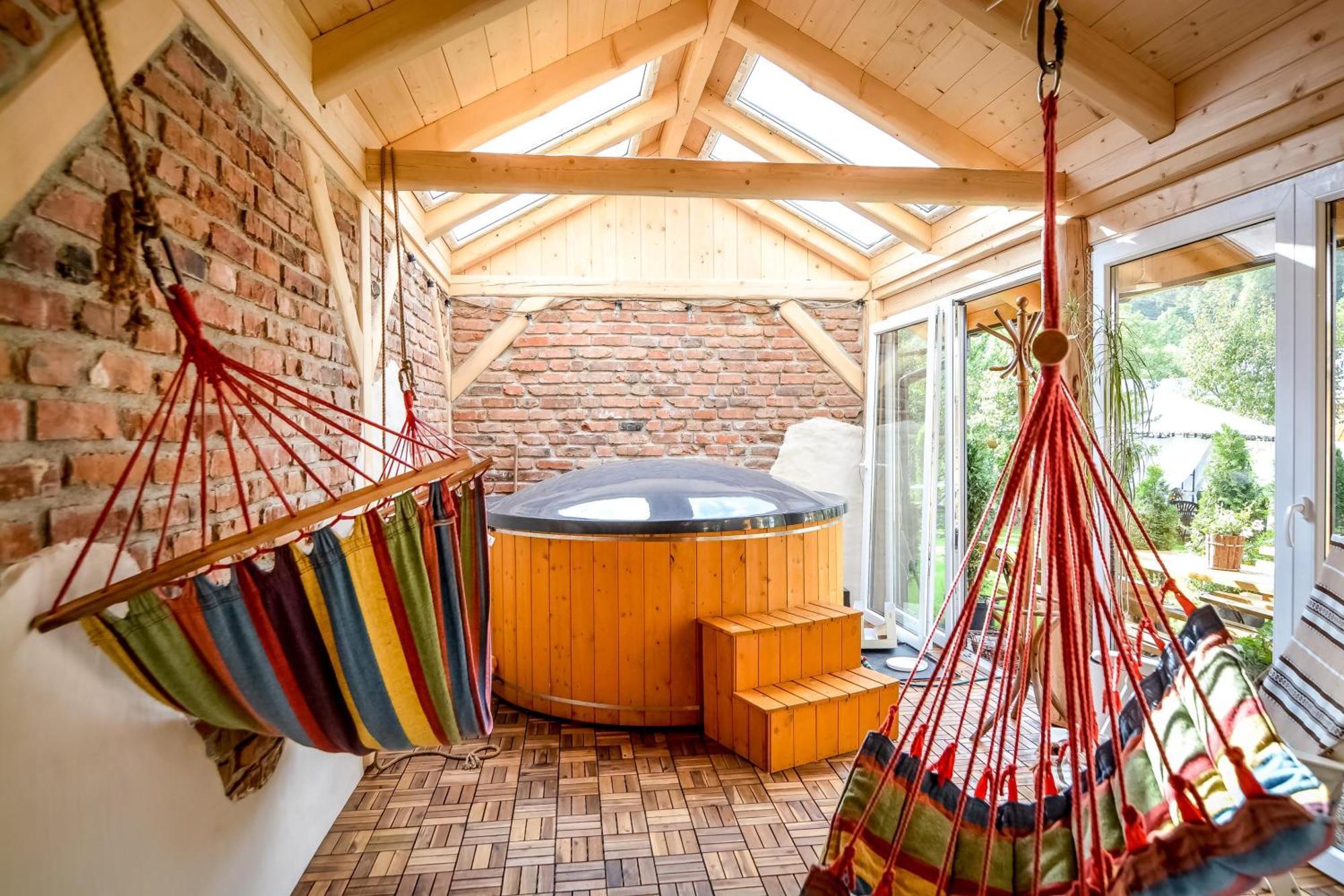 Ciukrowa Chatka Sauna & Jacuzzi Poronin Exterior foto
